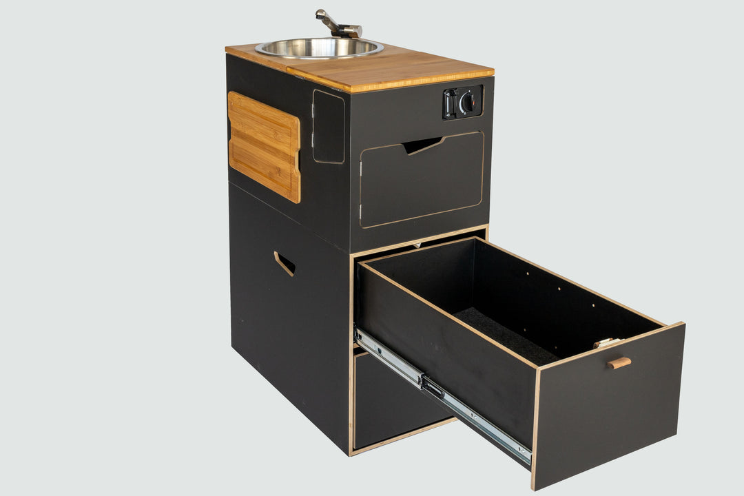 Sambolero - The two-part kitchen block behind the driver's seat